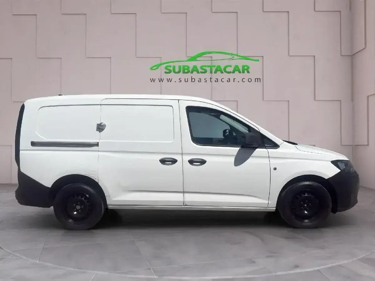 Begagnad VW Caddy 102 HK (75 kW) 2021 Vit Minibuss