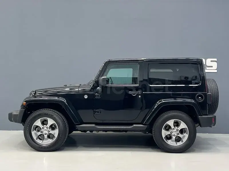 Usado Jeep Wrangler Sahara 200 CV (147 kW) 2018 Negro SUV