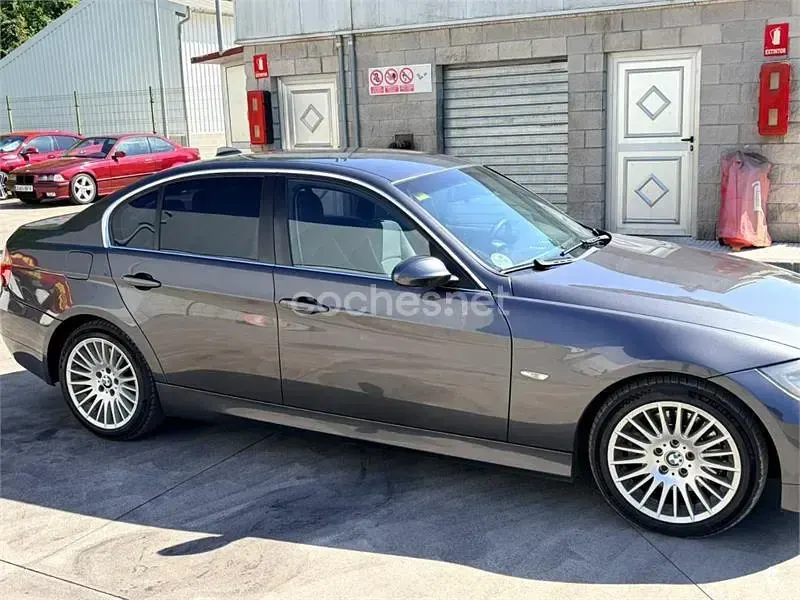 Usado BMW 330 231 CV (169 kW) 2008 Gris / plata Berlina