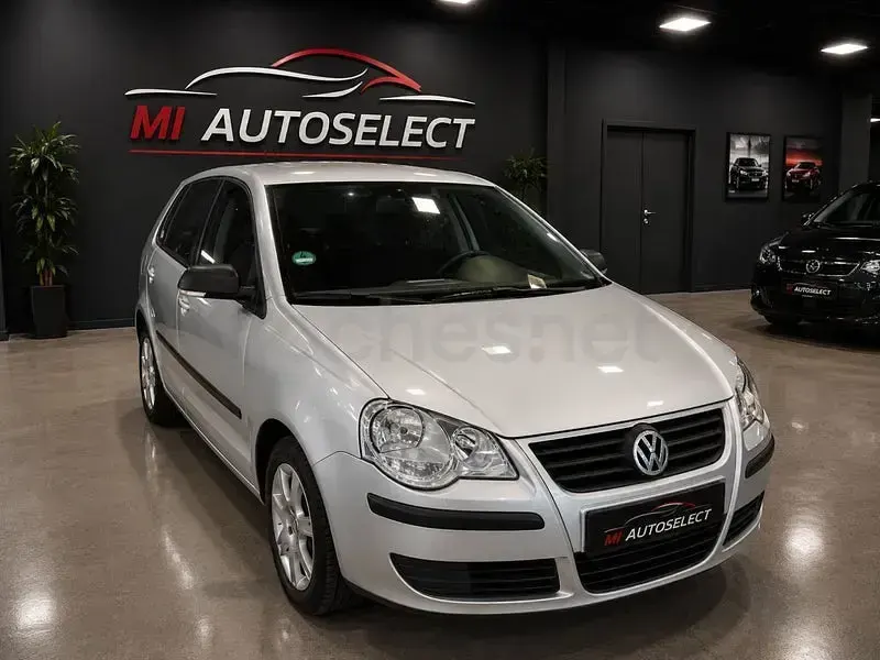 Usado VW Polo Match 65 CV (47 kW) 2007 Gris / plata Utilitario