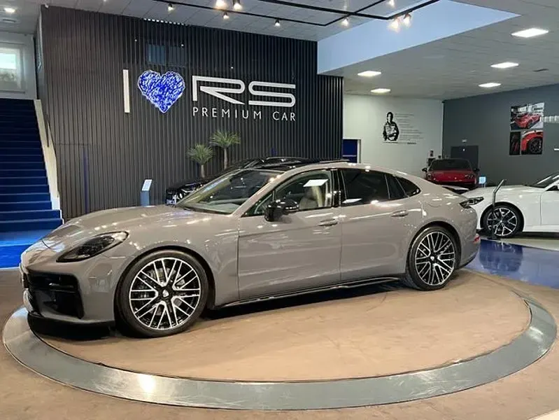 Usado Porsche Panamera 4 470 CV (345 kW) 2025 Gris / plata Berlina