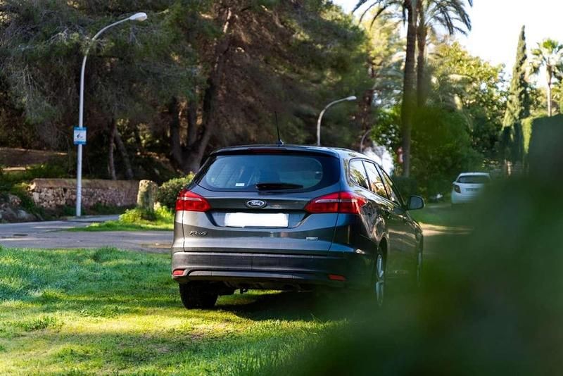 Usado Ford Focus Active 125 CV (91 kW) 2018 Marrón Utilitario