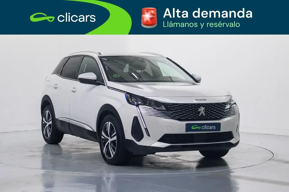 Usado Peugeot 3008 Allure 130 CV (95 kW) 2021 Blanco SUV