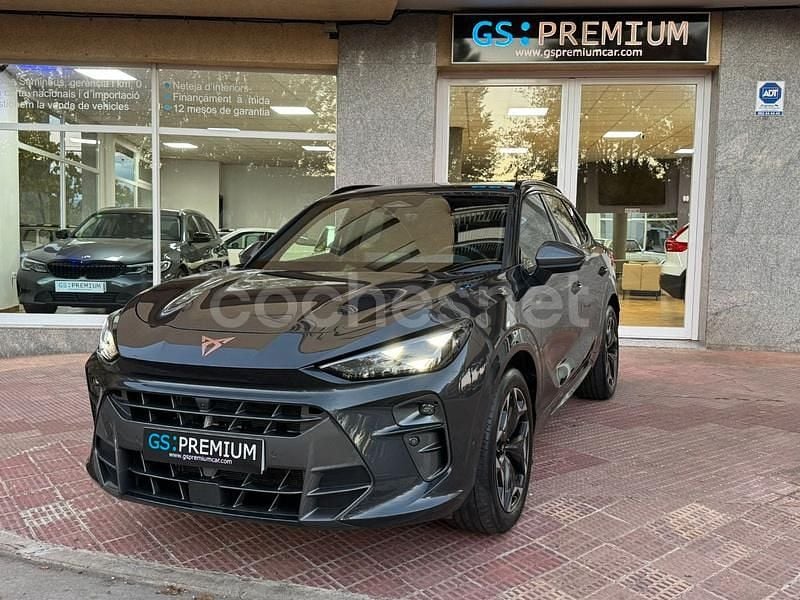 Usado Cupra Terramar 204 CV (150 kW) 2025 Gris / plata SUV