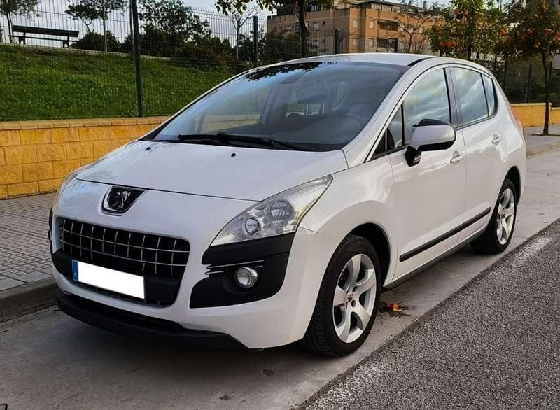 Usado Peugeot 3008 Premium 112 CV (82 kW) 2011 Blanco Monovolumen