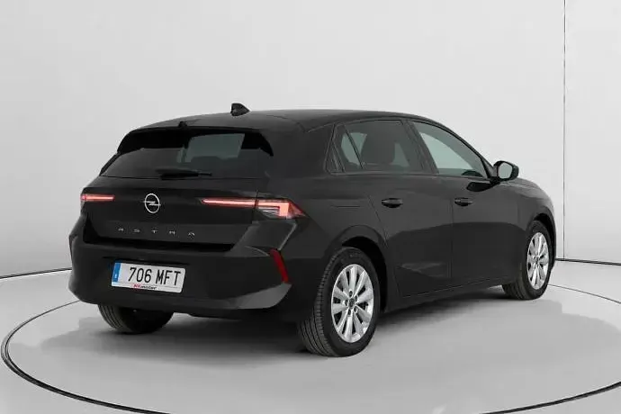 Usado Opel Astra Edition 130 CV (95 kW) 2023 Utilitario