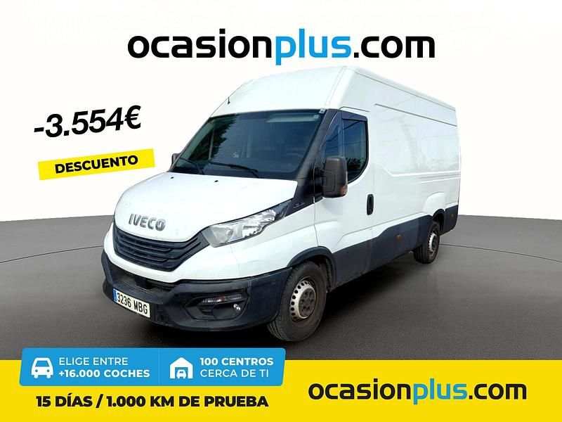 Blanco Usado 2022 Iveco Daily Berlina | 27.250 € (Precio justo) - Imagen 1/4