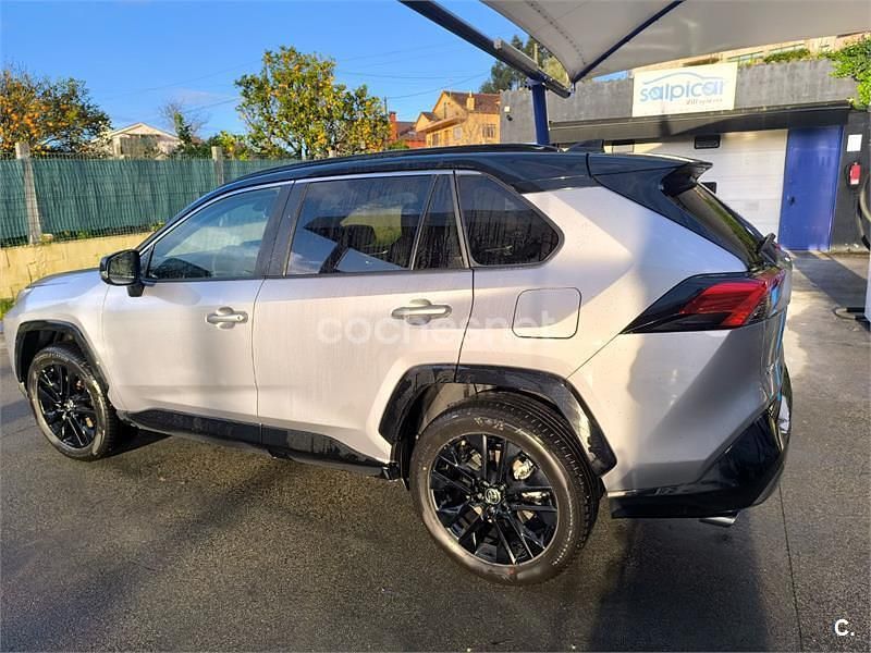 Usado Toyota RAV4 Hybrid Style 218 CV (160 kW) 2023 Gris / plata SUV