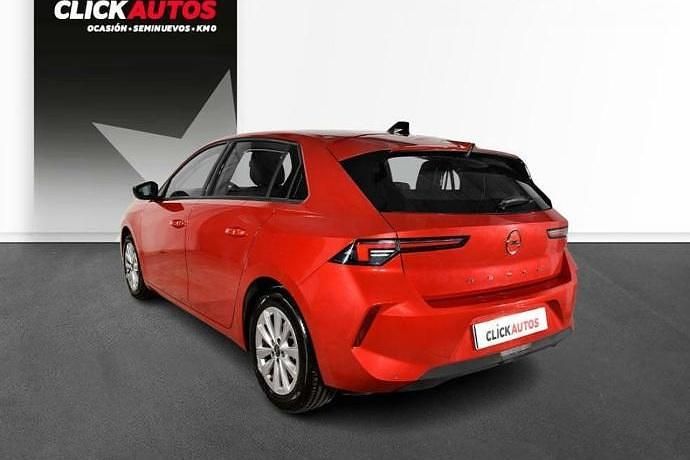 Usado Opel Astra Edition 130 CV (95 kW) 2023 Rojo