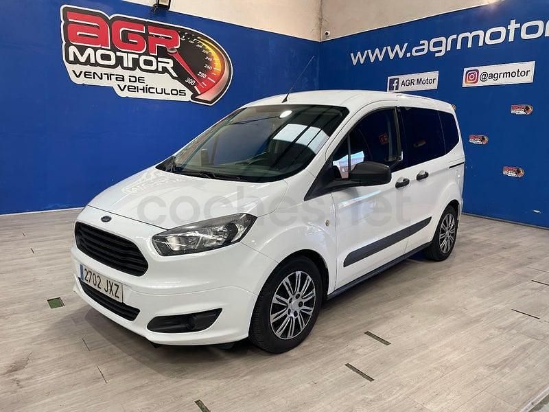 Usado Ford Tourneo Courier Ambiente 95 CV (69 kW) 2017 Blanco Monovolumen