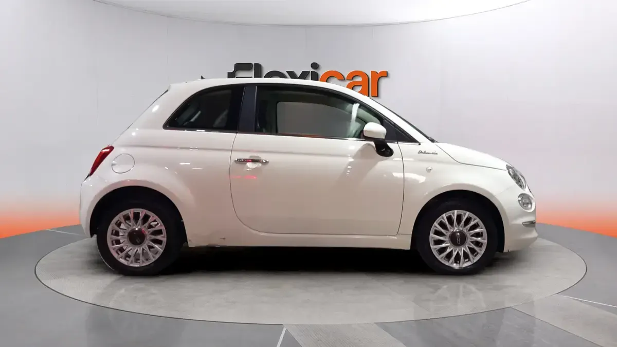 Usado Fiat 500 Dolcevita 71 CV (52 kW) 2023 Blanco Berlina