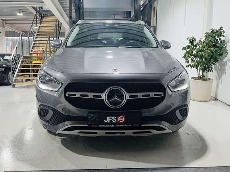 Usado Mercedes GLA200 116 CV (85 kW) 2021 Gris SUV