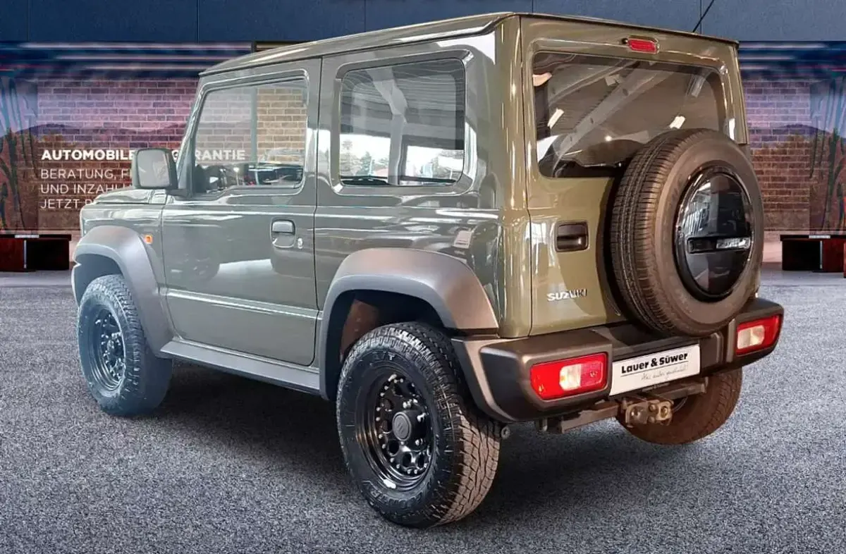 Usado Suzuki Jimny 102 CV (75 kW) 2019 Verde SUV
