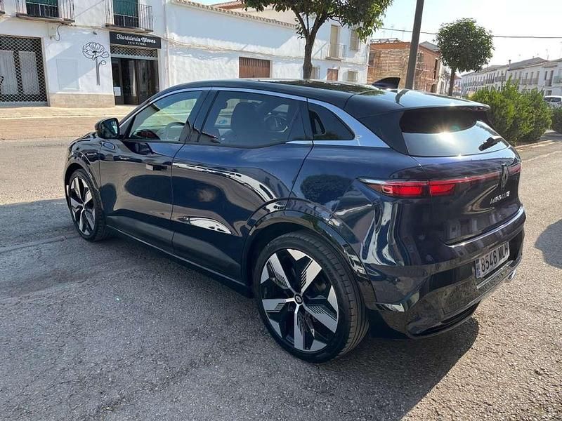 Usado Renault Megane E-Tech Techno 160 kW (218 CV) 2023 Azul Utilitario