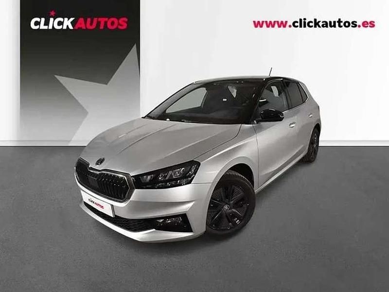 Usado Skoda Fabia 116 CV (85 kW) 2025 Plateado Utilitario