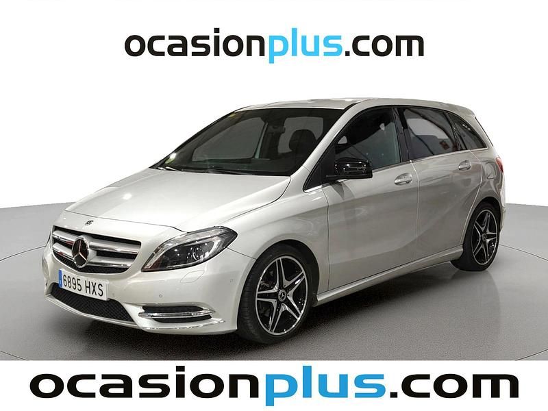 Usado Mercedes B180 109 CV (80 kW) 2014 Gris plata Monovolumen