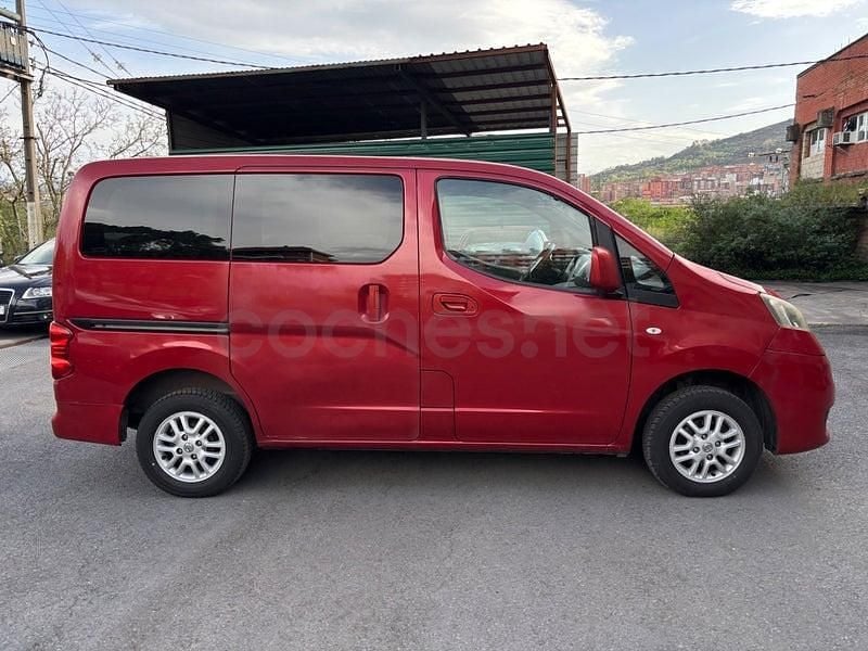 Usado Nissan Evalia Premium Edition 109 CV (80 kW) 2012 Rojo Monovolumen