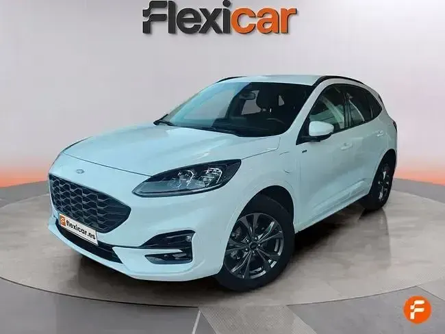 Usado Ford Kuga ST-Line 225 CV (165 kW) 2023 Blanco SUV