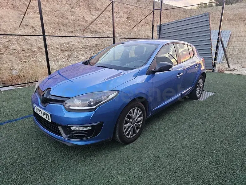 Usado Renault Mégane Life 115 CV (84 kW) 2014 Azul Berlina