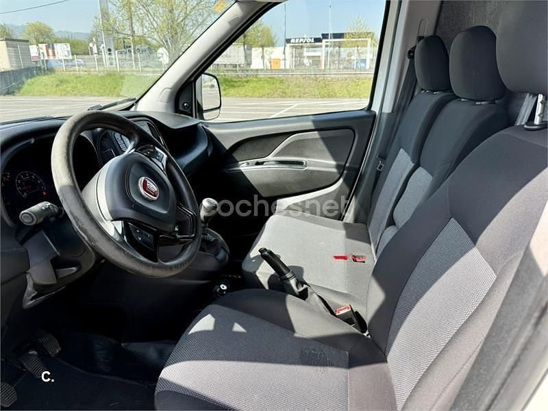 Usado Fiat Doblò 90 CV (66 kW) 2012 Blanco Monovolumen