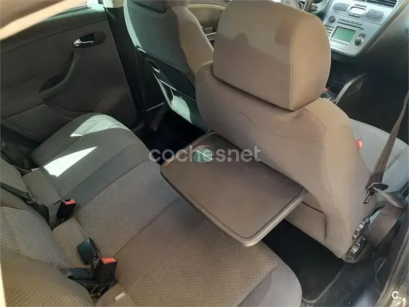 Usado Seat Altea XL 105 CV (77 kW) 2008 Gris / plata Monovolumen