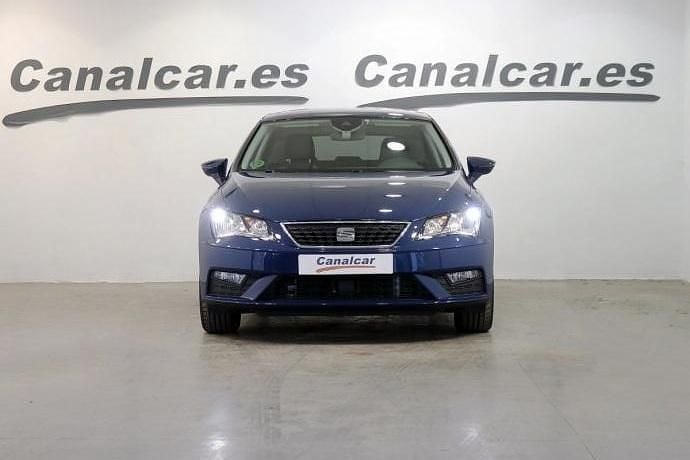 Usado Seat Leon Style 110 CV (80 kW) 2018 Azul Utilitario