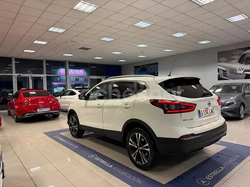 Usado Nissan Qashqai Acenta 140 CV (102 kW) 2019 Blanco SUV
