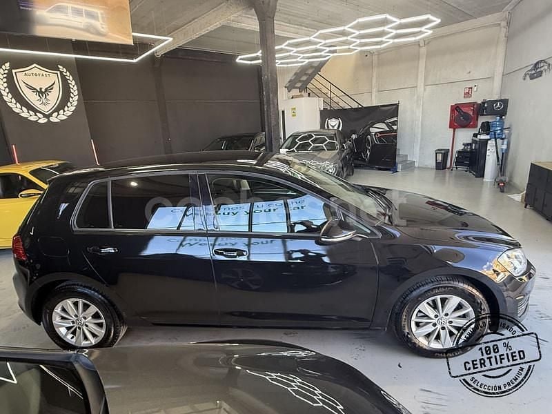 Usado VW Golf VII 110 CV (80 kW) 2015 Negro Utilitario