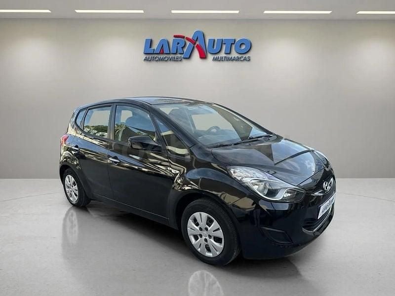 Usado Hyundai ix20 Classic 90 CV (66 kW) 2012 Negro Utilitario