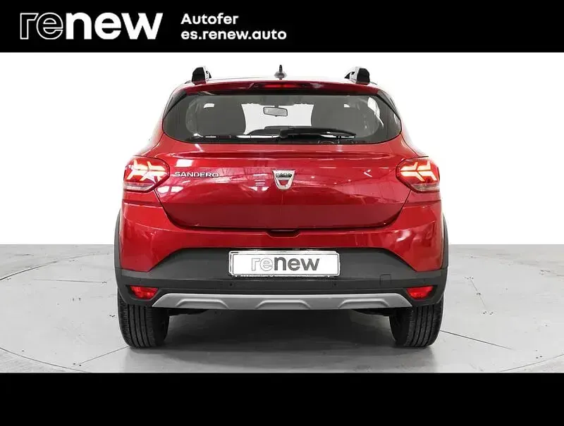 Usado Dacia Sandero Comfort 100 CV (73 kW) 2023 Rojo Berlina