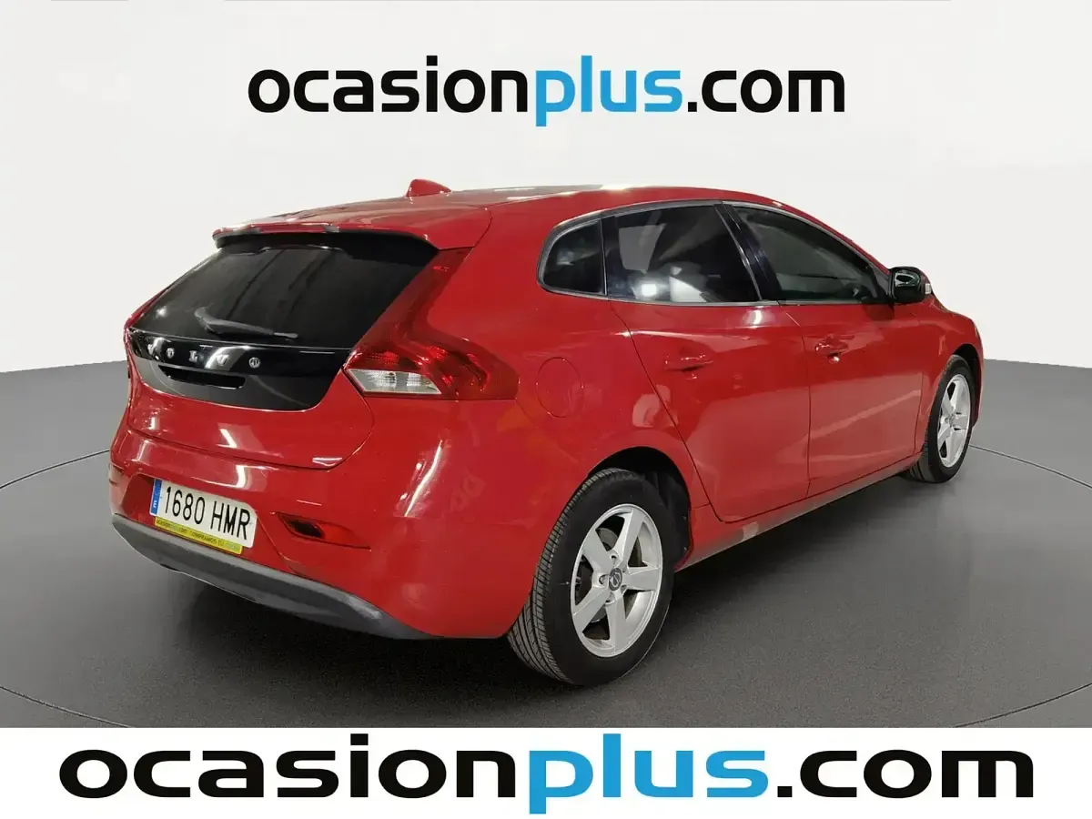 Usado Volvo V40 Kinetic 115 CV (84 kW) 2012 Rojo Utilitario