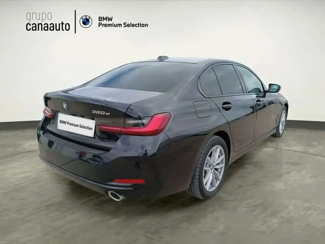 Usado BMW 320e Shadowline 204 CV (150 kW) 2025 Negro Berlina