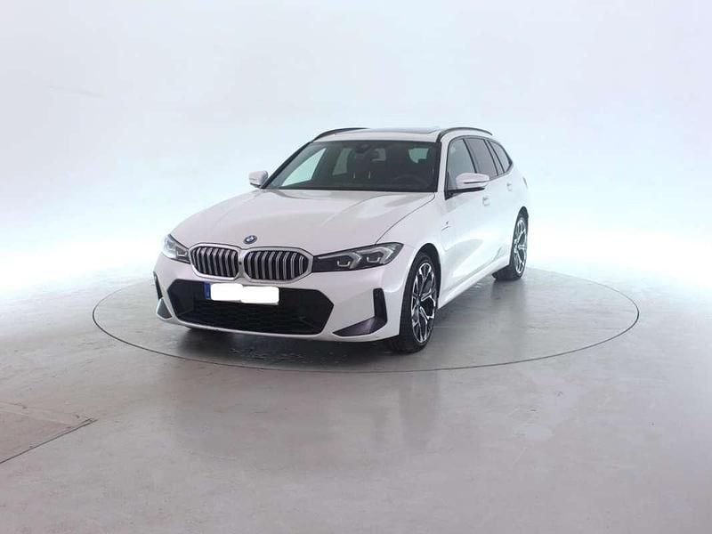 Usado BMW 330e M Sport 292 CV (214 kW) 2024 Blanco Familiar
