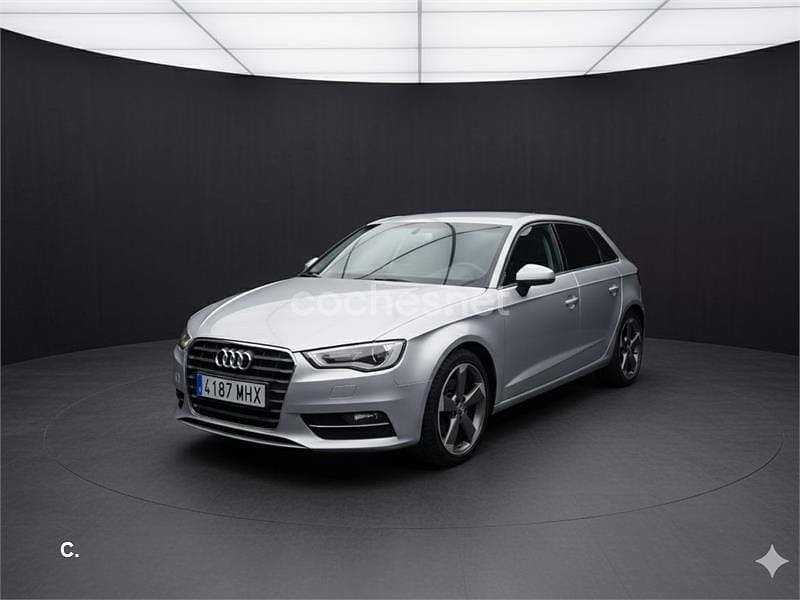 Gris / plata Usado 2013 Audi A3 Sportback Ambition Utilitario | 15.990 € (Precio justo) - Imagen 1/4