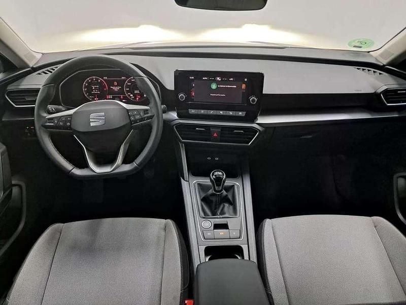 Usado Seat Leon Style 110 CV (80 kW) 2024 Gris Utilitario