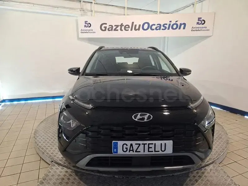 Usado Hyundai Bayon 100 CV (73 kW) 2022 Negro SUV
