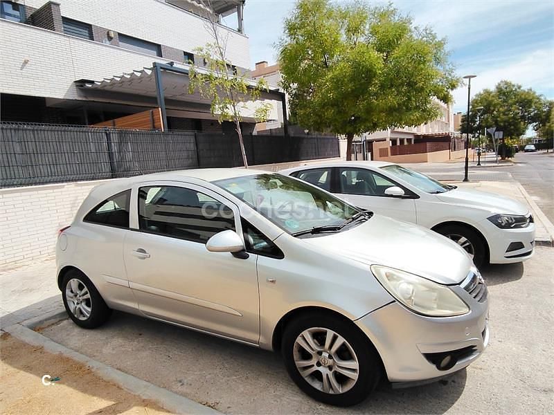 Gris / plata Usado 2007 Opel Corsa Enjoy Berlina | 2800 € (Super precio) - Imagen 1/4