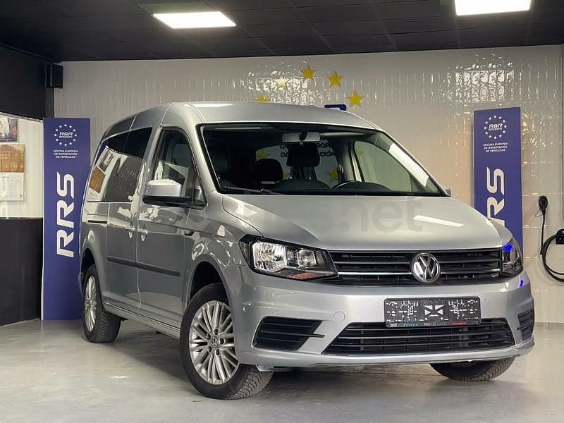 Usado VW Caddy Maxi Trendline 102 CV (75 kW) 2016 Gris / plata Monovolumen