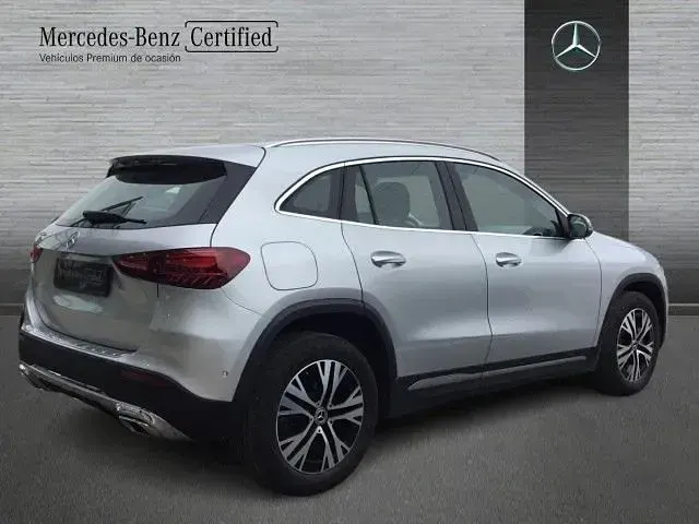 Usado Mercedes GLA250 Progressive 163 CV (119 kW) 2023 SUV