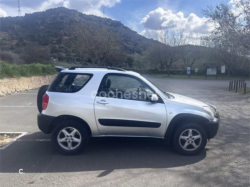 Usado Toyota RAV4 Sol 150 CV (110 kW) 2001 Gris / plata SUV