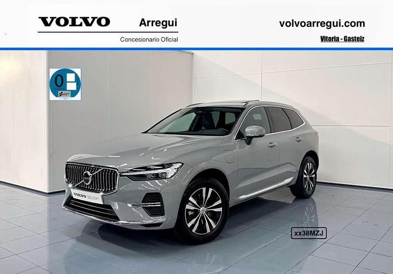 Gris Usado 2025 Volvo XC60 Plus SUV | 50.500 € - Imagen 1/4