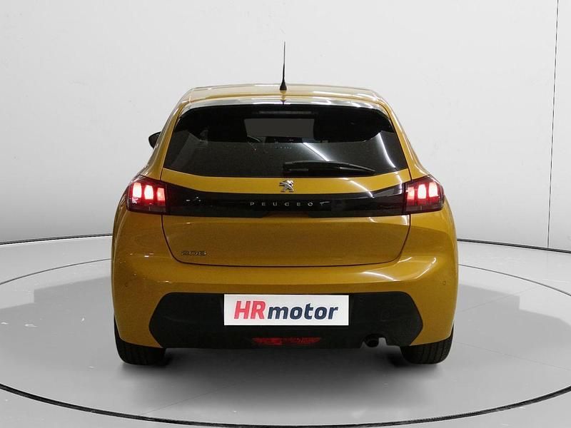 Usado Peugeot 208 Style 101 CV (74 kW) 2021 Amarillo Utilitario
