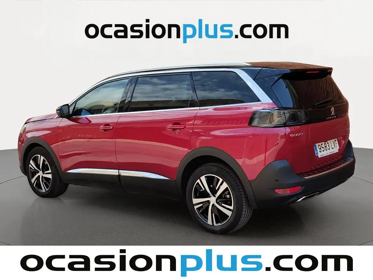 Usado Peugeot 5008 GT 131 CV (96 kW) 2021 Rojo SUV