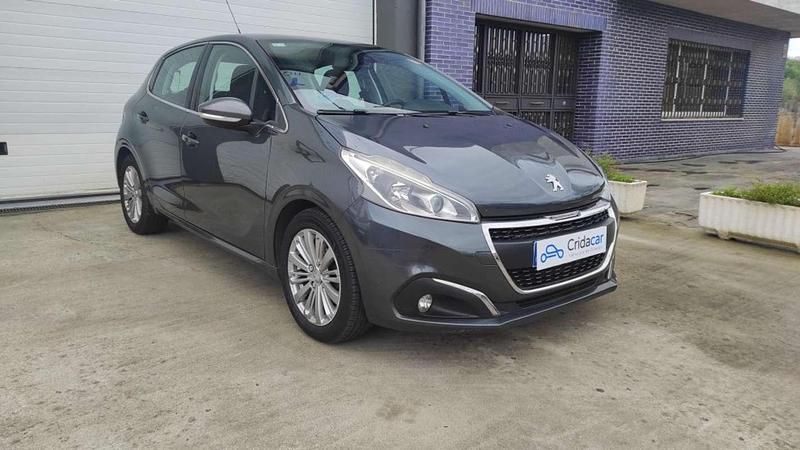 Usado Peugeot 208 Allure 99 CV (72 kW) 2017 Gris Utilitario