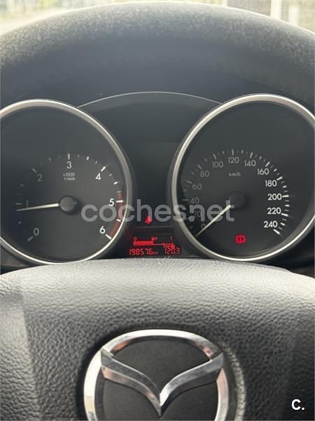 Usado Mazda 5 Style 115 HP (84 kW) 2011 Preto Monovolume