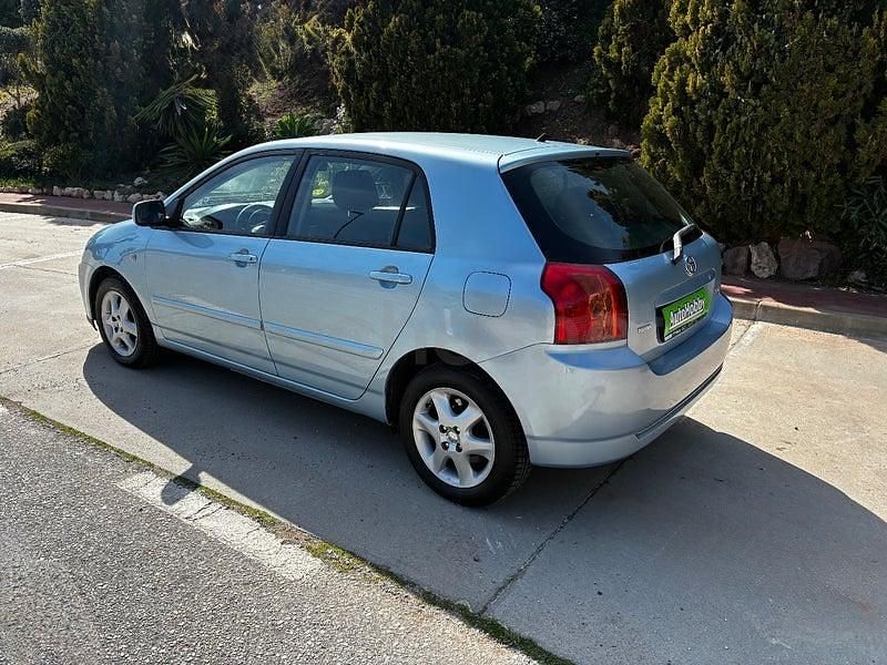 Usado Toyota Corolla Terra 90 CV (66 kW) 2006 Azul Berlina