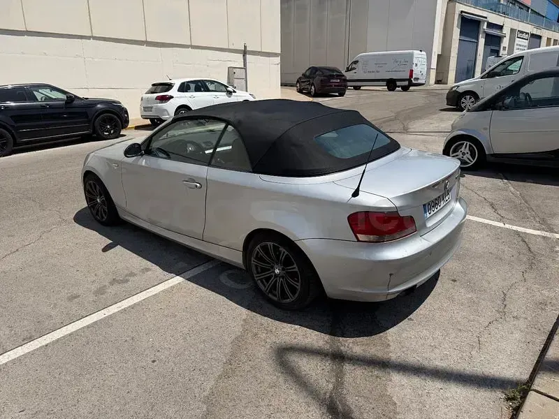 Usado BMW 118 Cabriolet Sport Line 143 CV (105 kW) 2009 Gris / plata Descapotable