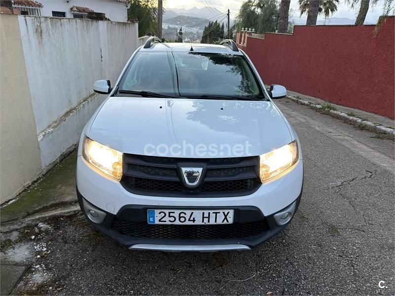 Usado Dacia Sandero Stepway 90 CV (66 kW) 2013 Blanco Berlina