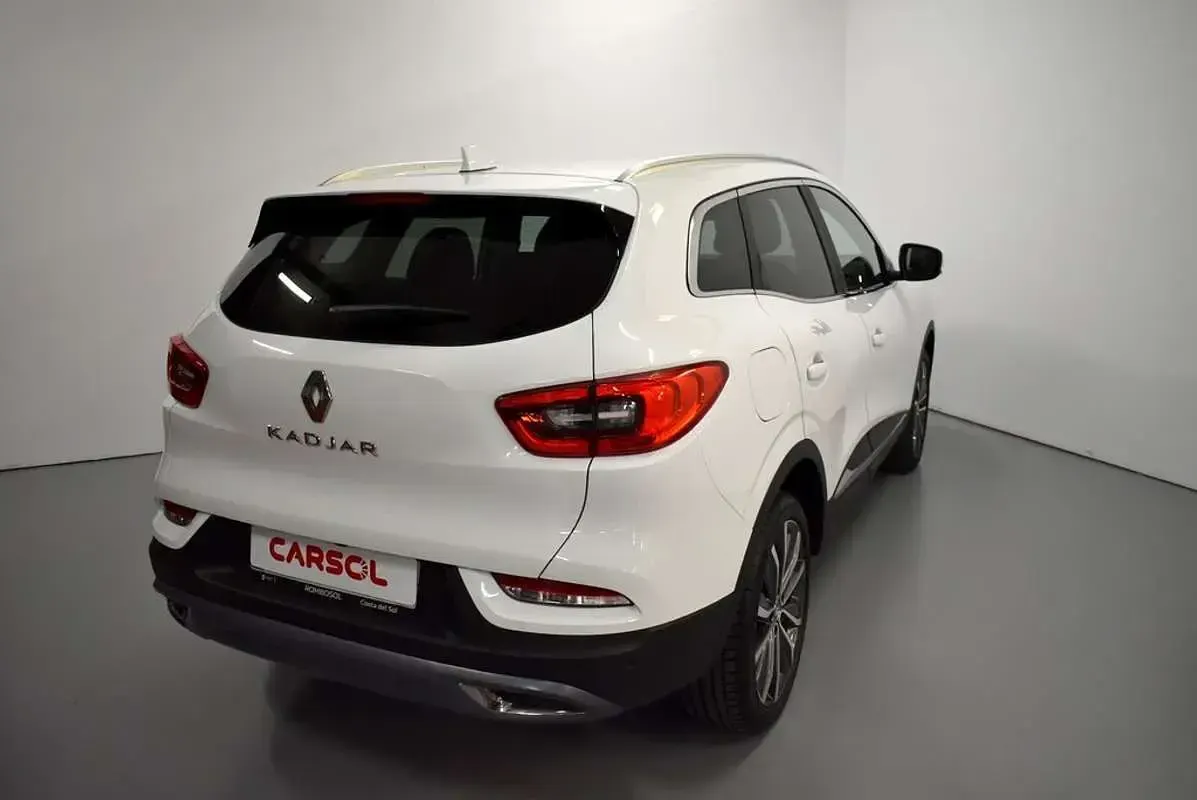 Usado Renault Kadjar Zen 140 CV (102 kW) 2021 Blanco SUV
