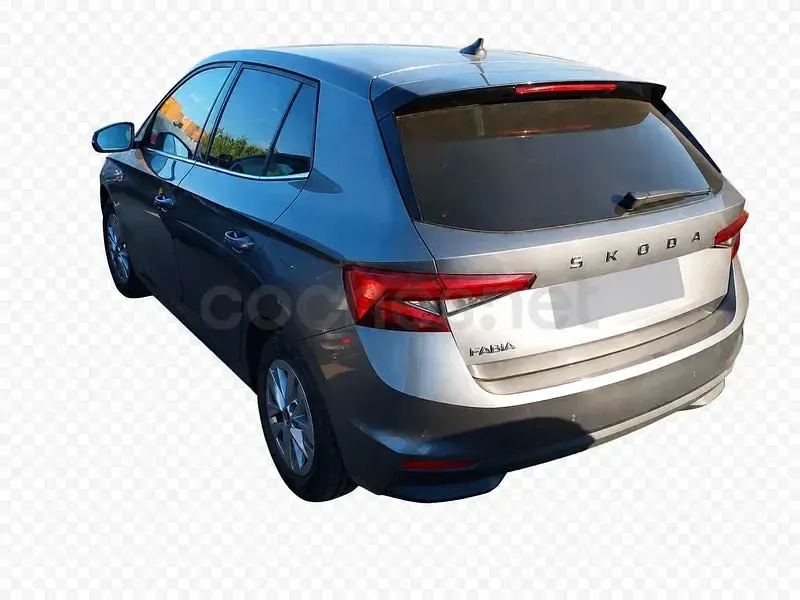Usado Skoda Fabia Selection 115 CV (84 kW) 2025 Gris / plata Utilitario